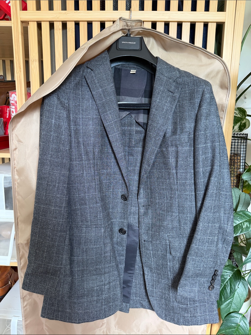Burberry Gray Plaid Wool Men's Blazer - Classic Tailored Jacket